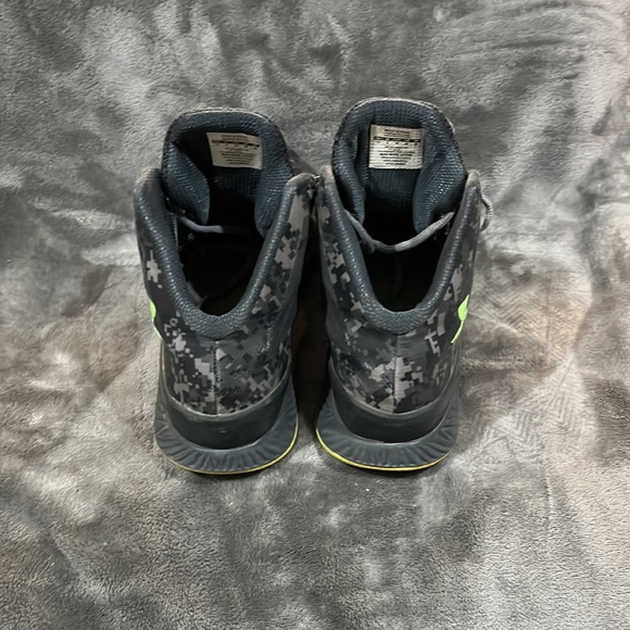 Under Armour Charged Lightning 3 Graphite Black #1269277-040 Mens Sz 10 GUC - Picture 4 of 6